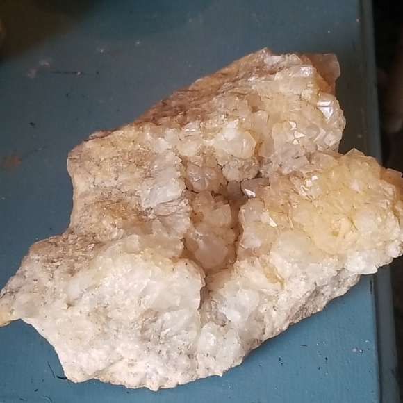 Geode crystal cluster - Picture 2 of 3